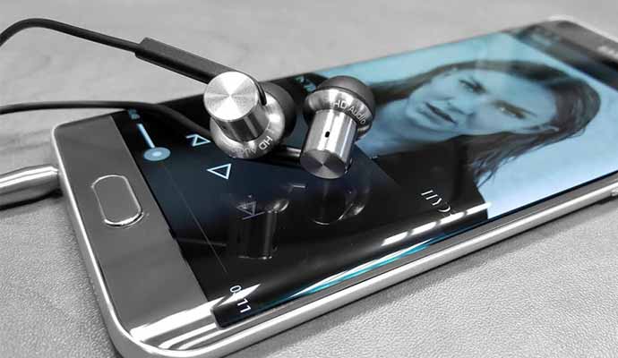 Xiaomi Iron Ring Hybrid In-Ear Headphones