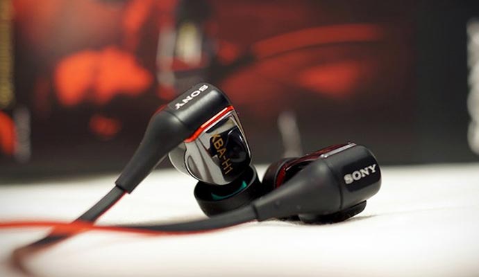 sony xbah1 hybrid 2-way driver in-ear headphones