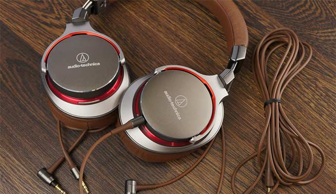 Audio-Technica ATH-MSR7 High Resolution Audio Over-Ear Headphone